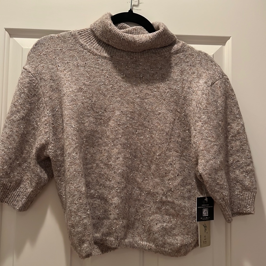Waist Length Short Sleeved Turtle Neck Sweater Brand Rd Style Size Large Waist Length Short Sleeved Turtle Neck Sweater Brand Rd Style Size Large